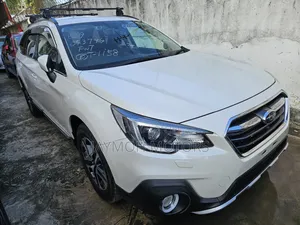 Subaru Outback 2018 White