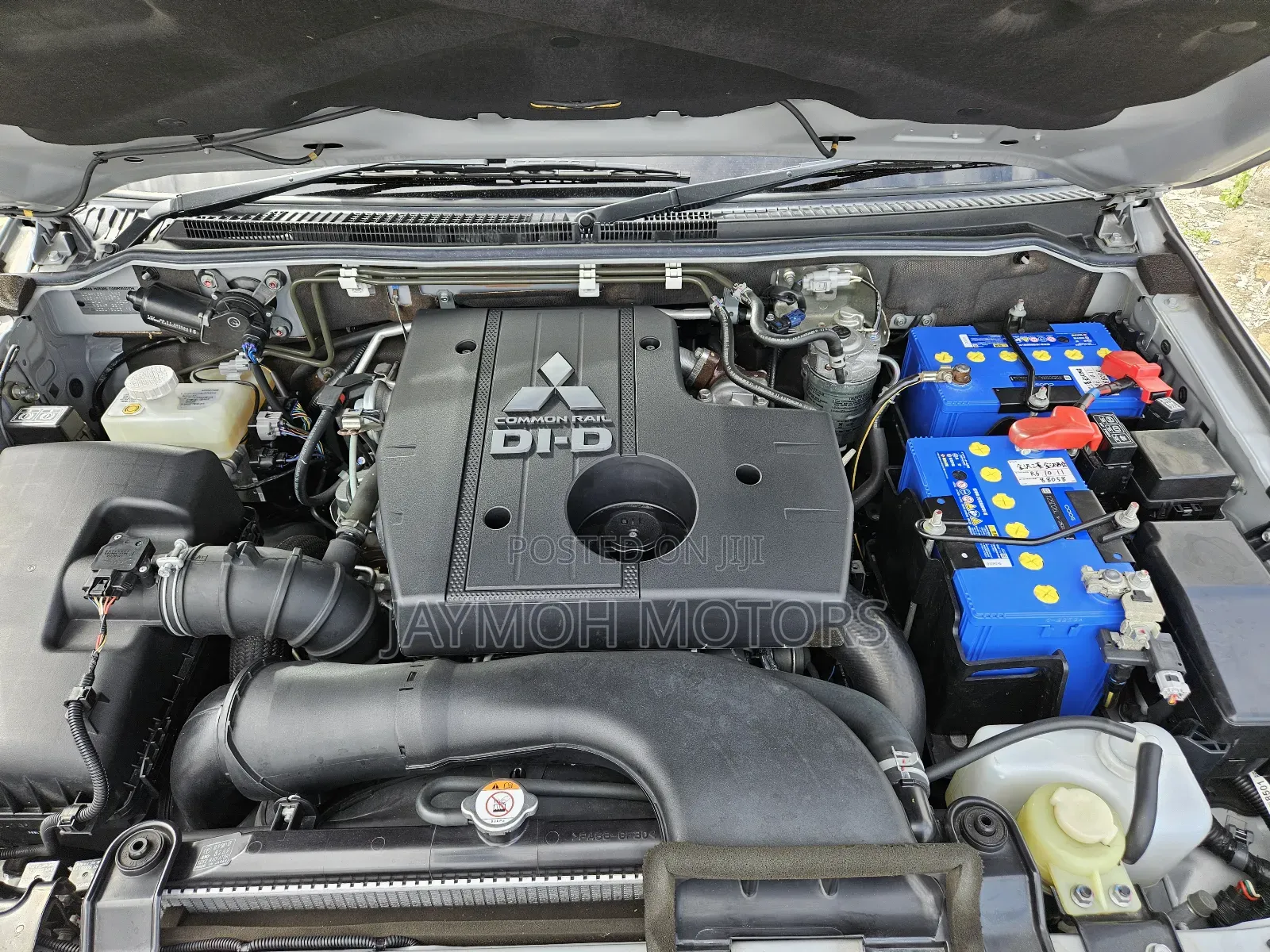 Mitsubishi Pajero 2019 Silver
