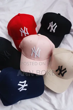 *New in Trendy Caps Available Come in Colour Blac