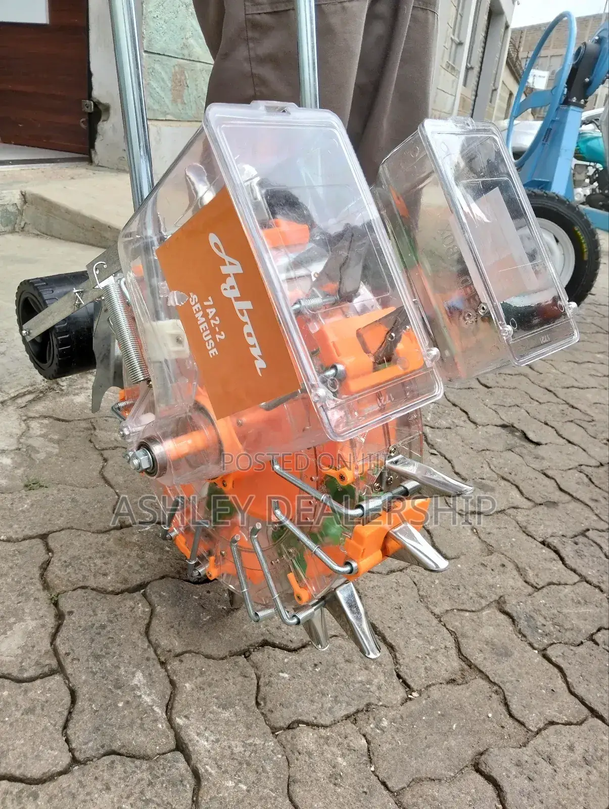 Planting Machine/ Seed Planter