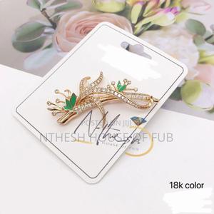 Green Brooches - main view