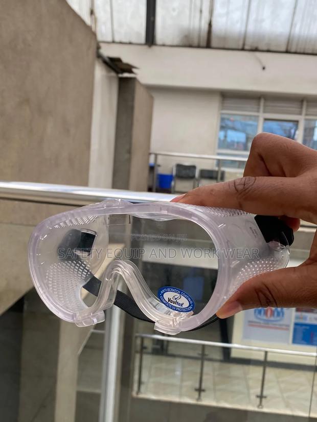 Vaultex Goggles For Health Care Professionals