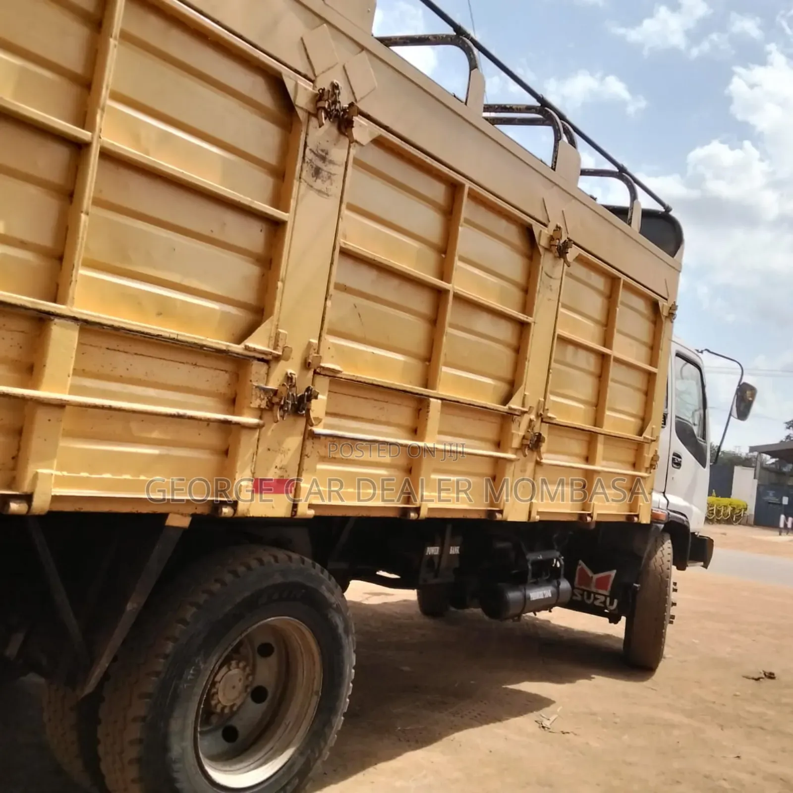 Isuzu FSR 2011 White