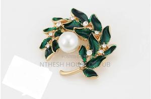 Emerand Green Brooches - main view