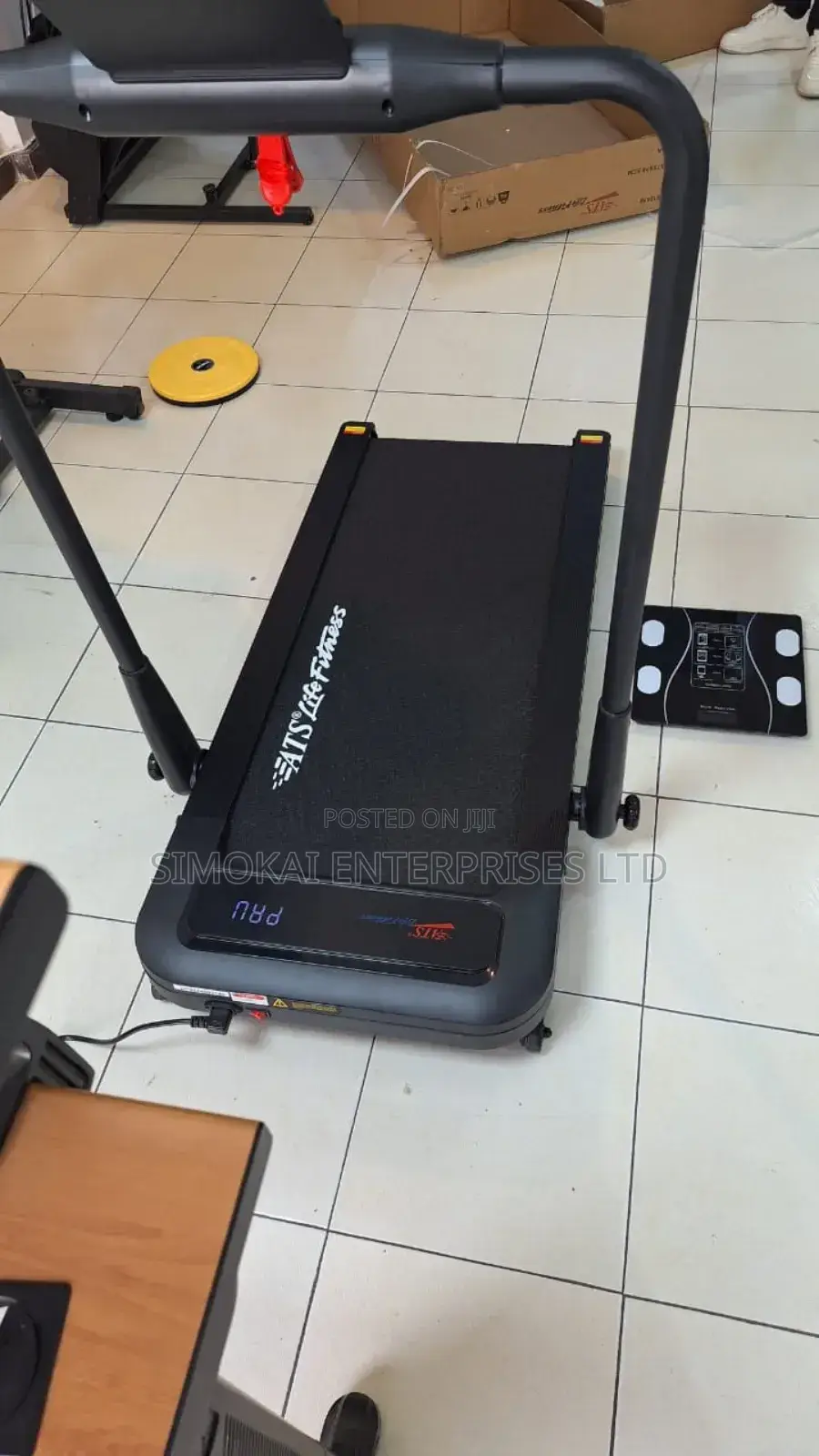 12km/H Indoor Exercise Walking Pad With Automatic 9% Incline