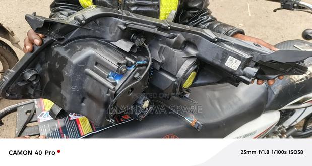 New Model Toyota Noah Headlights - thumbnail 3