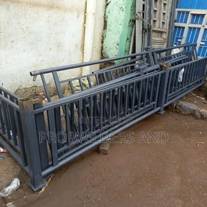 Balcony/Staircase/Rooftop