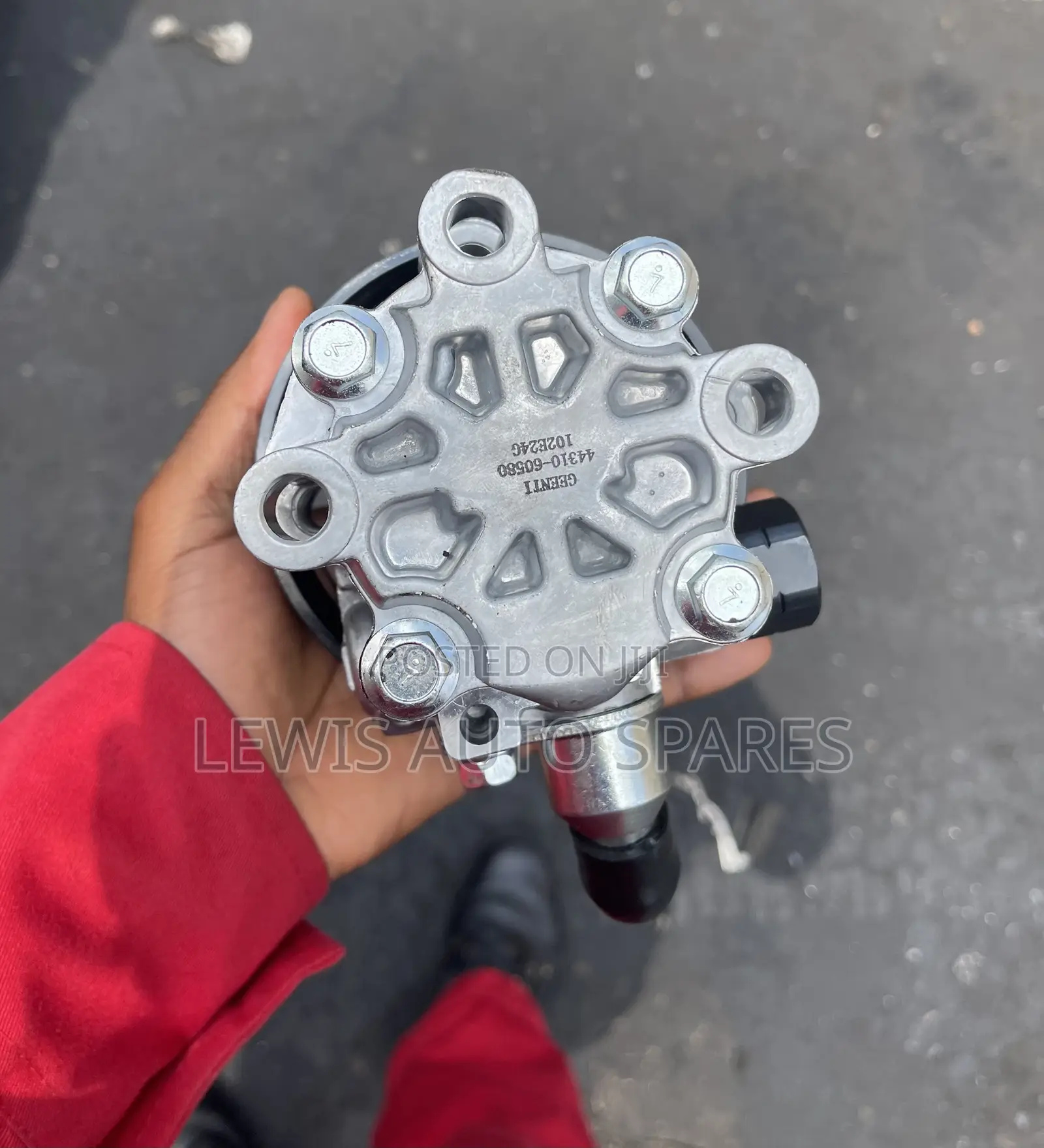 V8 Petrol 2uz Power Steering Pump