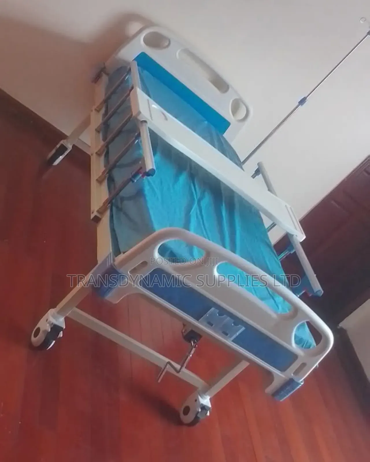 Single Crank Bed With Matress