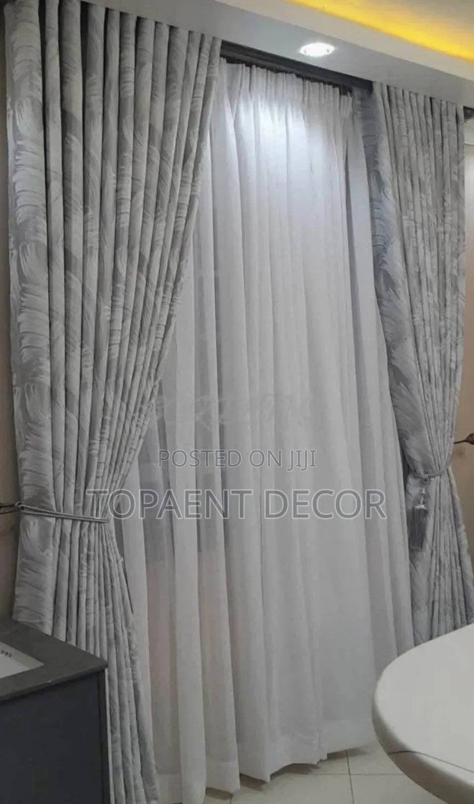 Elegant Window Curtains to Glam Elegant Space