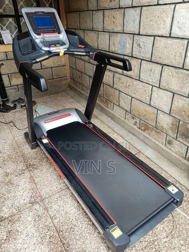 Treadmill*Trěadmill<Trêadmill+Treâdmill{Treãdmill}Treádmill;