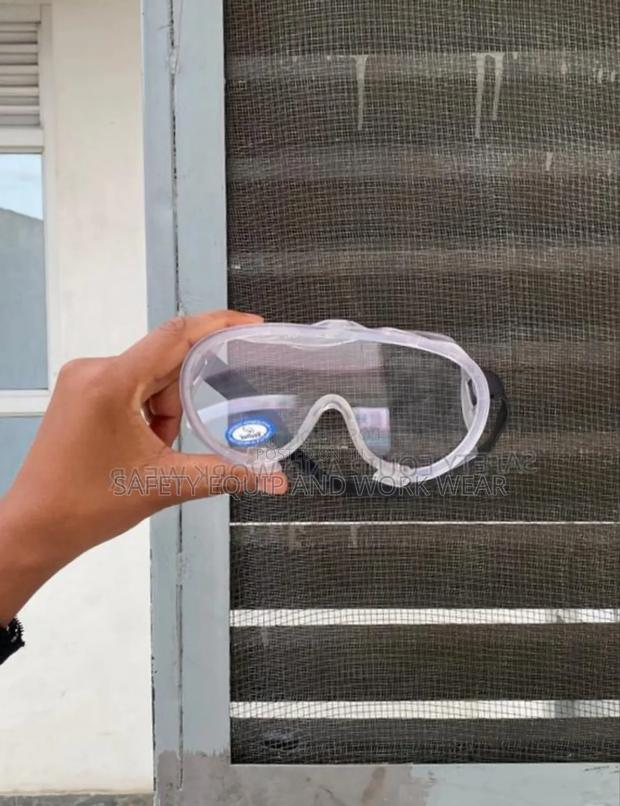 Vaultex Goggles Ideal For Spray Painting Tasks.