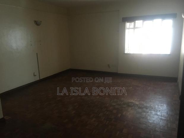 3bdrm Apartment in Kilimani, State House Area for rent