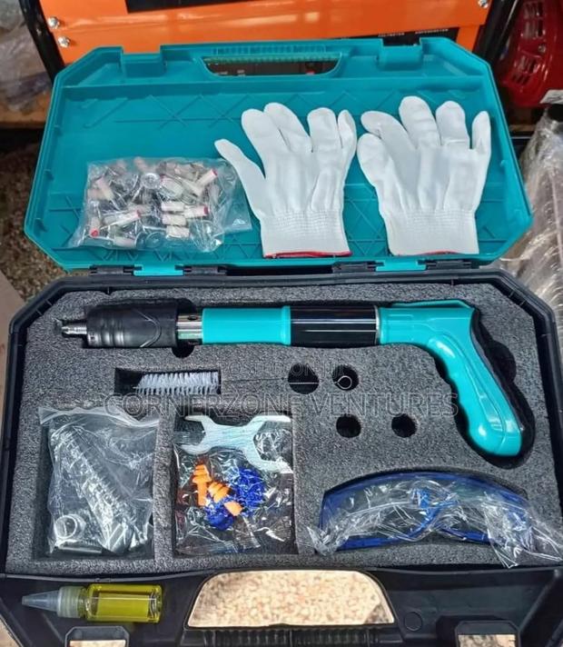 Hand Riveter / Nail Rivet Gun/ Nail Gun