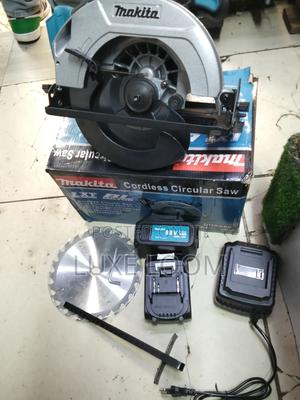 Makita Cordless Circular Saw - thumbnail 2