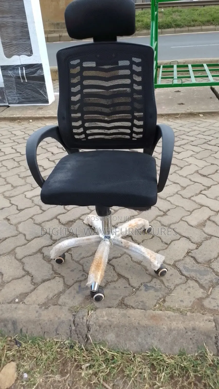 Generic Black Swivel Office Chair With Headrest Hfr4