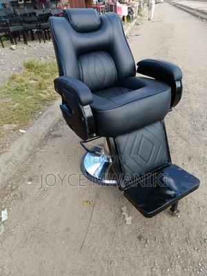 Barber Seat With Hydraulic Machine, Black - thumbnail 2