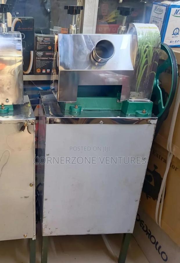 Sugarcane Extractor / Juicer - main view
