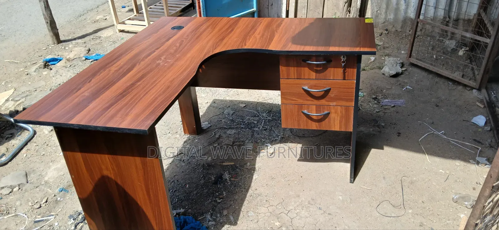 Vintage Lockable Office Desk With Drawers Rsw3