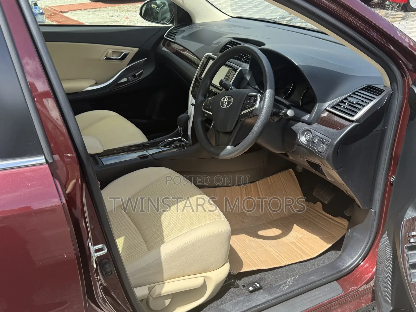 Toyota Premio 1.5 FWD 2018 Red