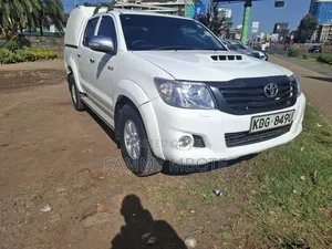Toyota Hilux 3.0 D-4D 4x4 2012 White