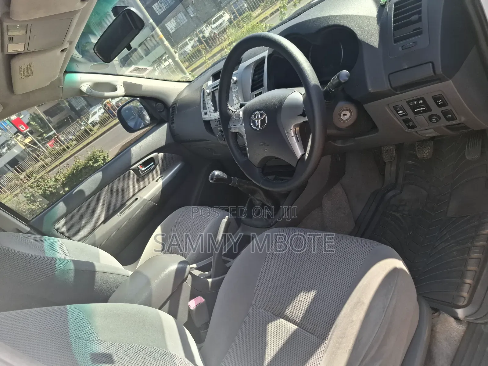 Toyota Hilux 3.0 D-4D 4x4 2012 White