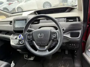 Honda Freed 2018 Red