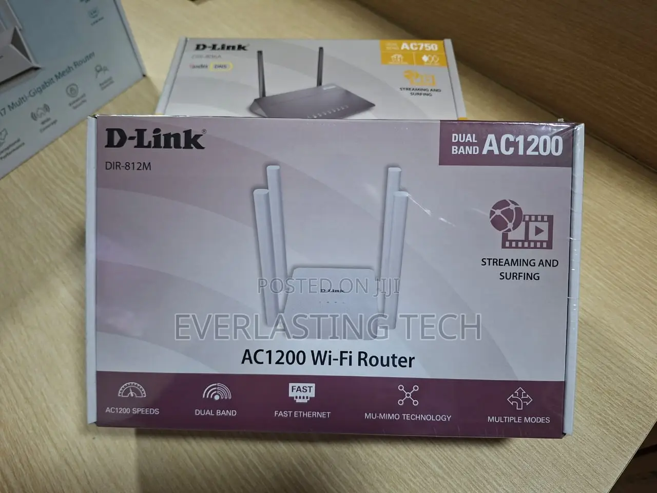D-Link Ac1200 Dual Band, Wi-Fi 5 Router, 300 MBPS Dir-812m