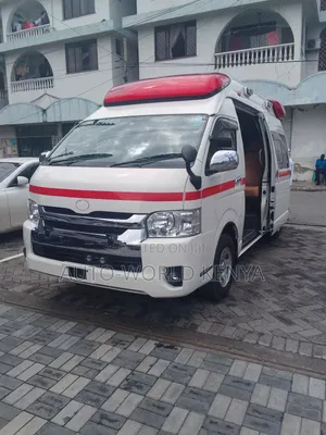 Toyota HiAce 2018 White