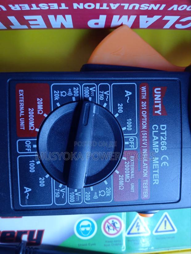 Digital Clamp Meter