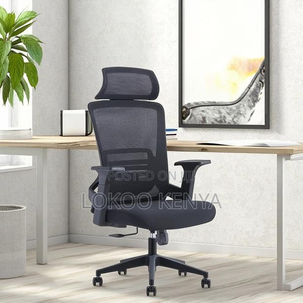 Office Chair: Black Fabric Adjustable Office Chair - thumbnail 3