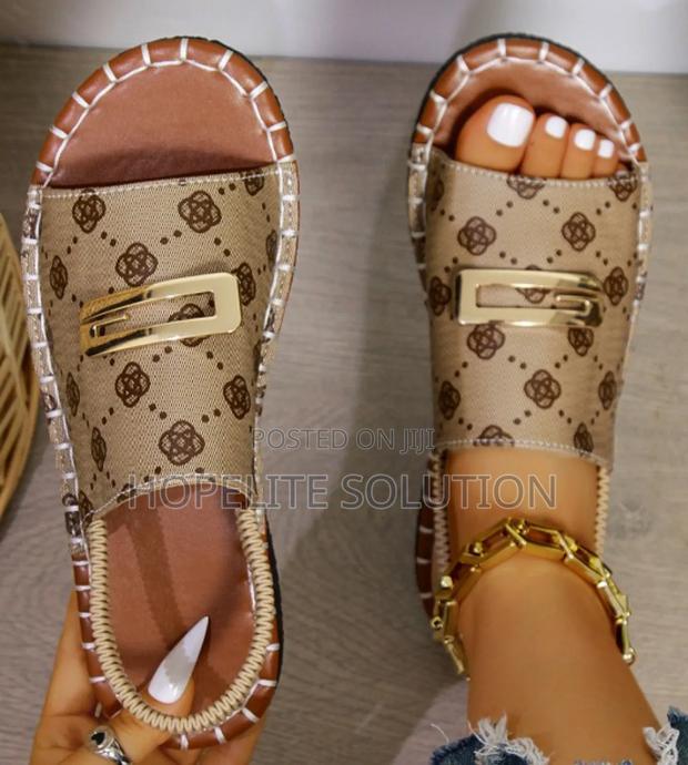 Ladies Sandals - thumbnail 2