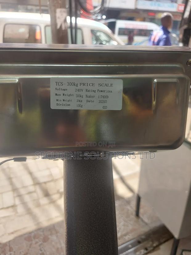 300kg Digital Platform Weighing Scale With a Large Base. - thumbnail 4