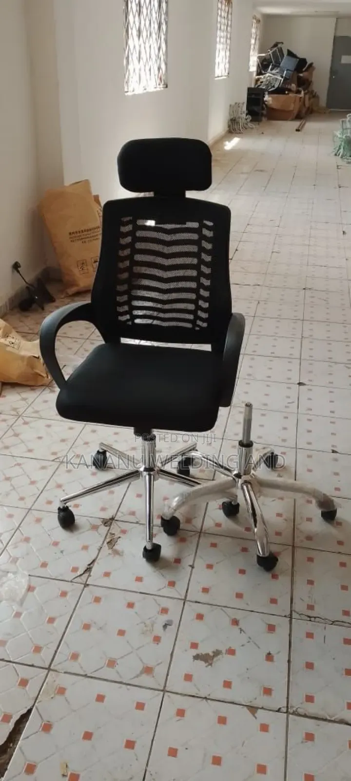 Office Chair With Adjustable Headrest