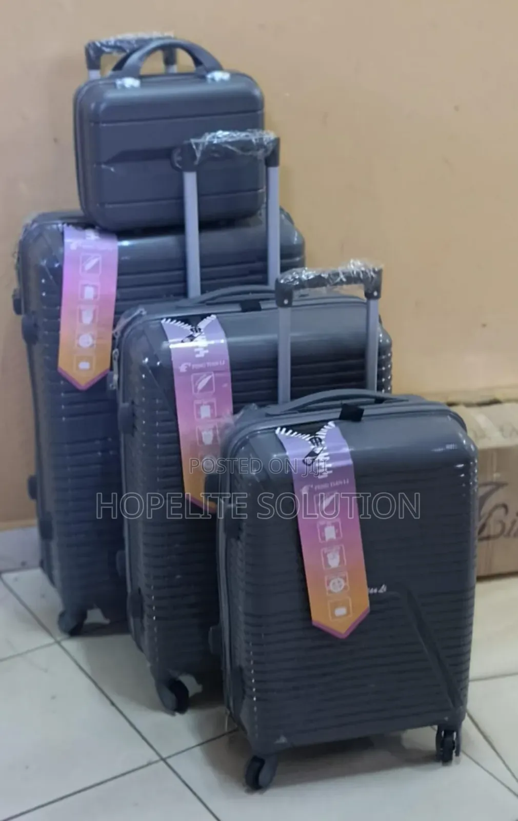 Quality Unbreakable Suitcase