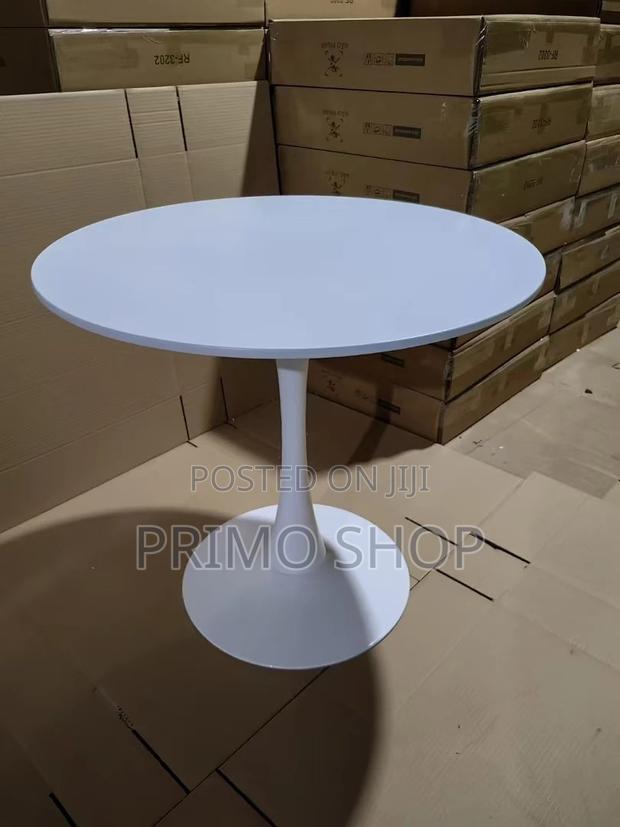 Dining Table; Round Top Appearance Dining Table - thumbnail 3