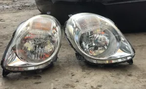 Nissan Moco 2012 Headlight