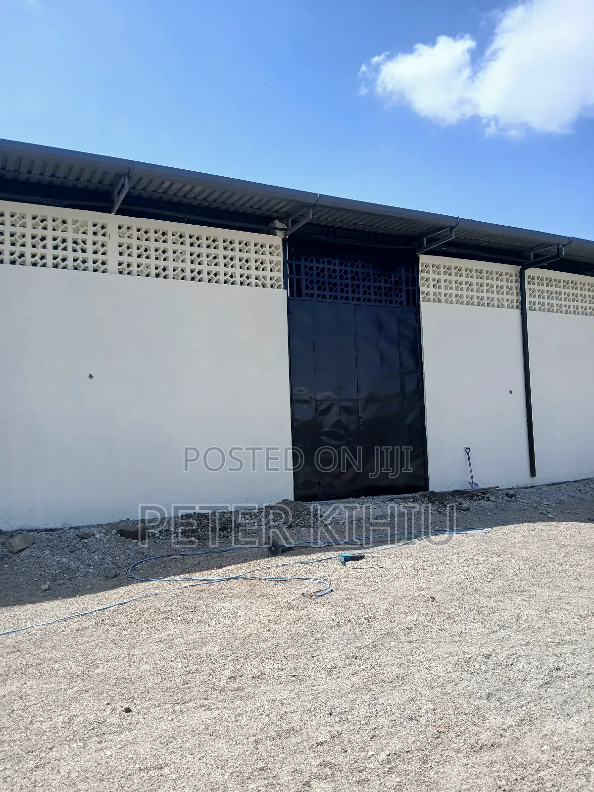 Godown to Let 2000sqft at Donholm