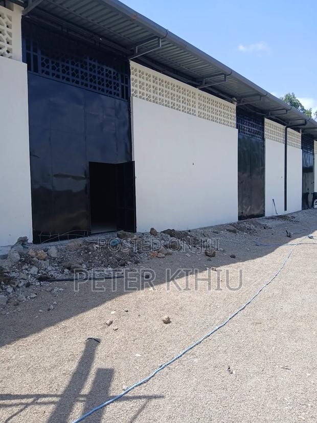 Godown to Let 2000sqft at Donholm - thumbnail 13