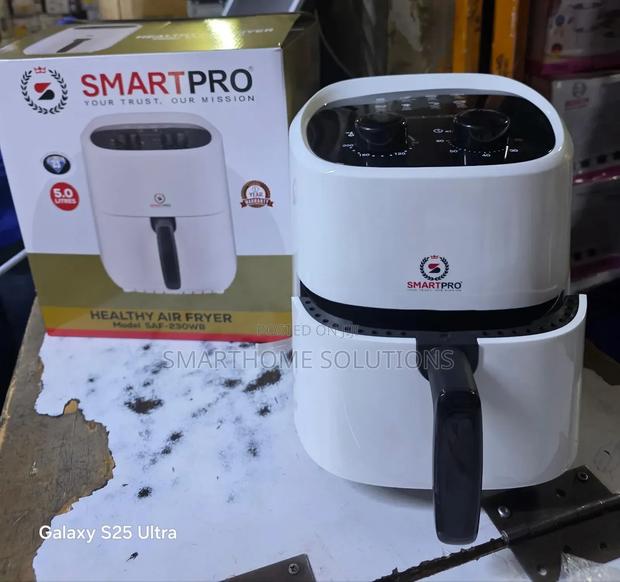 White Smart Pro Air Fryer - main view