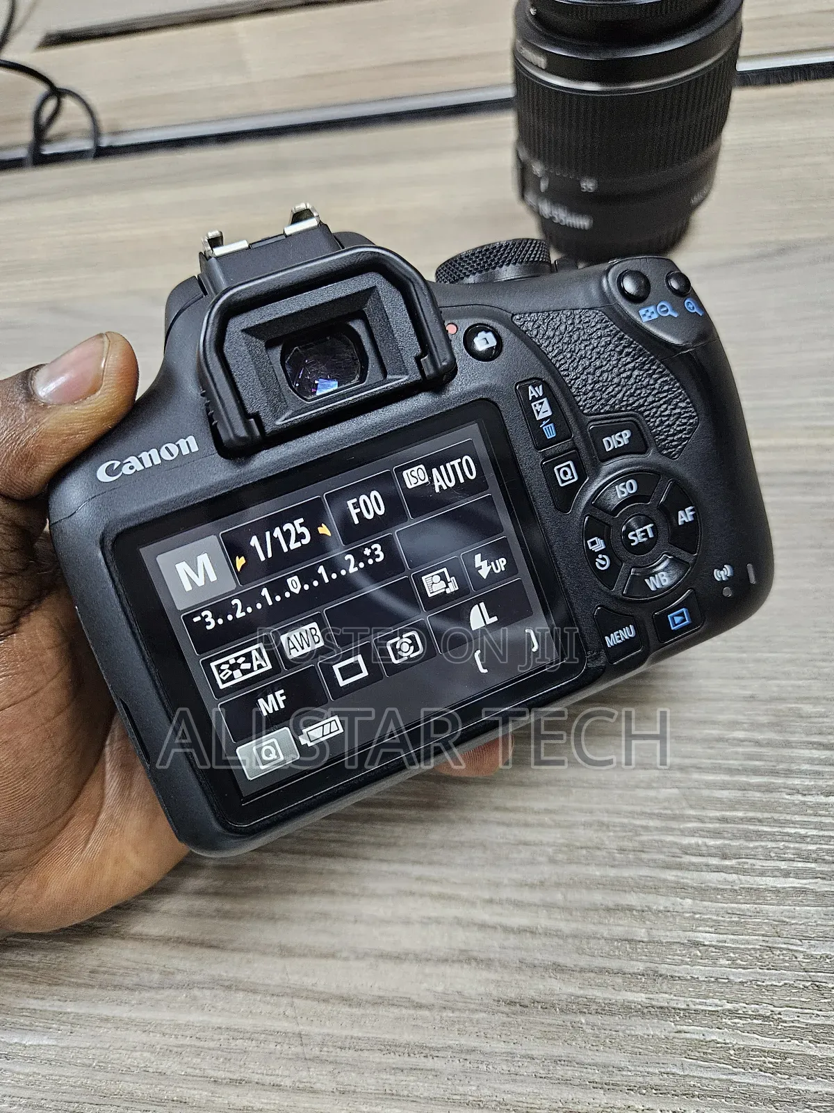 Canon Eos 2000d