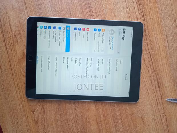 Apple iPad 9.7 32 GB Silver - thumbnail 3