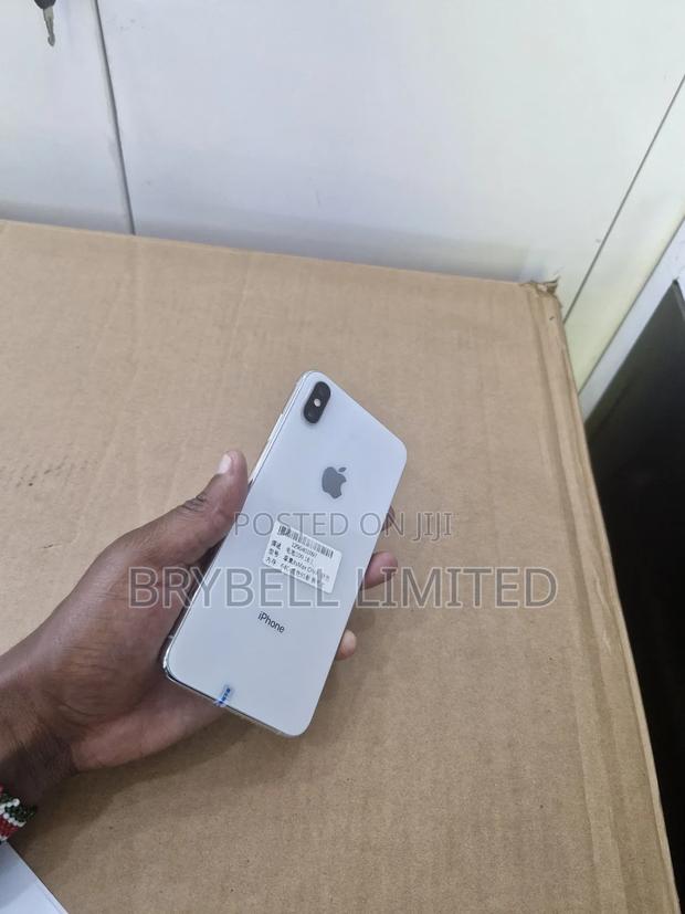 Apple iPhone XS Max 64 GB White - main view