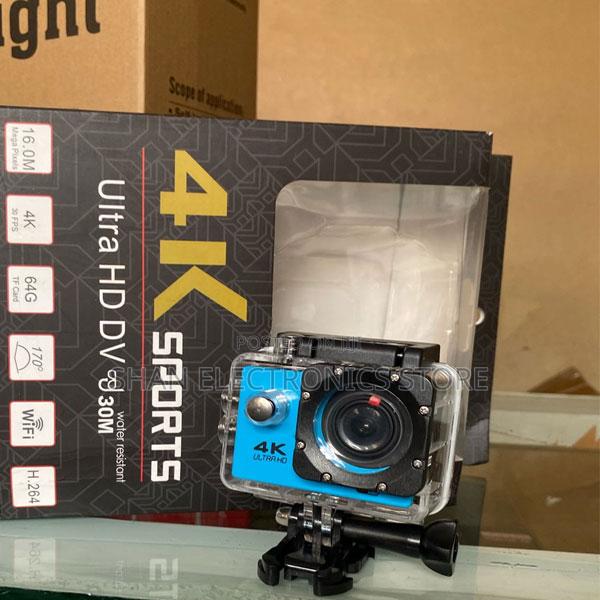 High-Resolution Sports Camera With 30m Water Resistance
