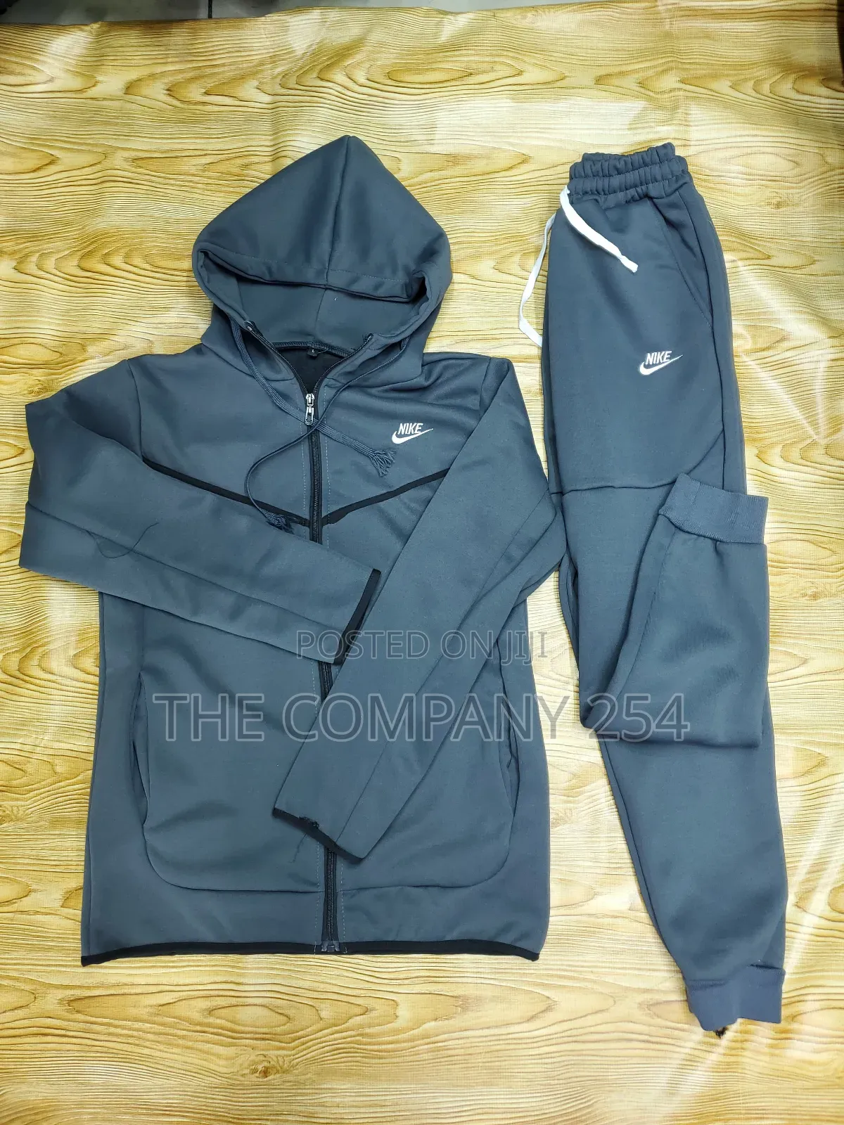 Quality 2 Piece Warm Quality Zipper Nike Tech Truck Suits