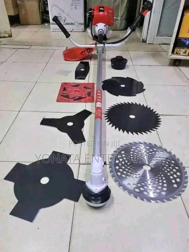 4 Stroke Brush Cutter With 8 Different Blades - main view