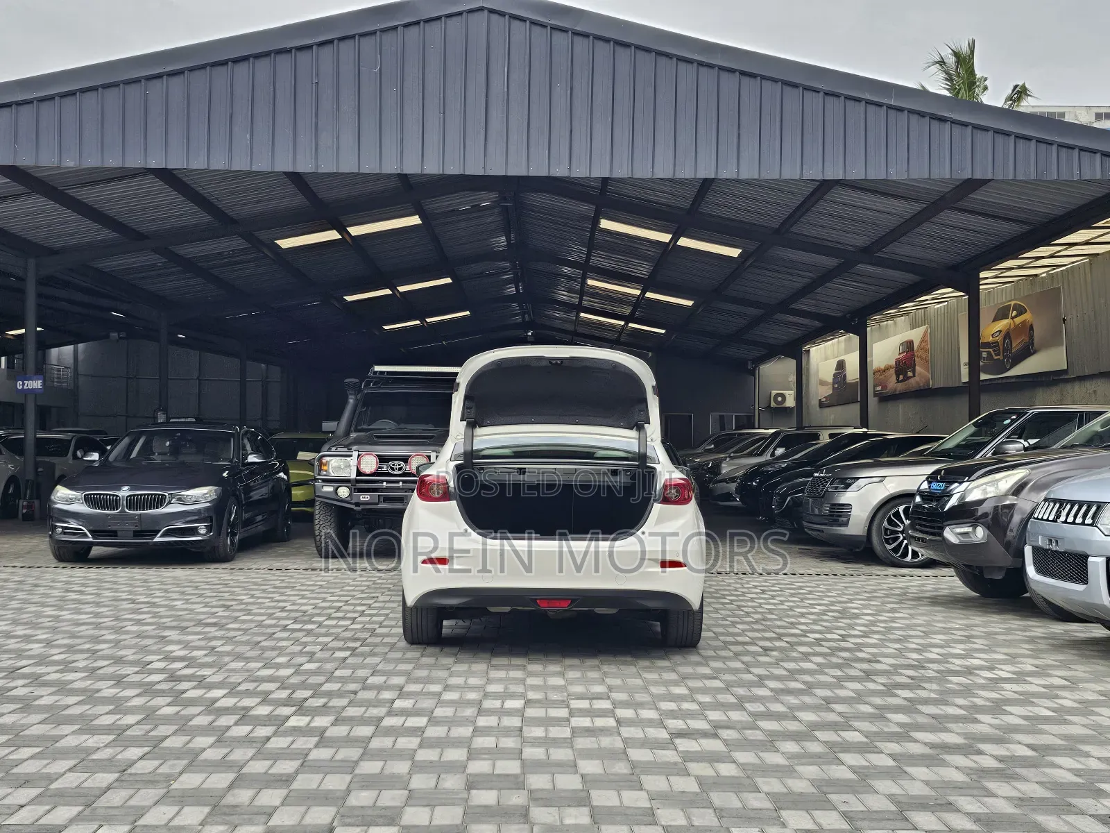 Mazda Axela 2017 White