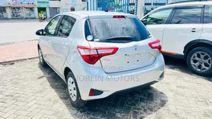 Toyota Vitz 2019 Silver