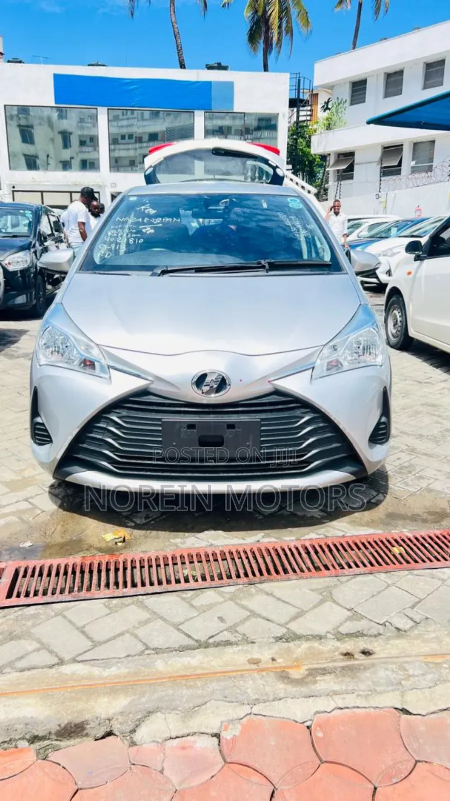 Toyota Vitz 2019 Silver
