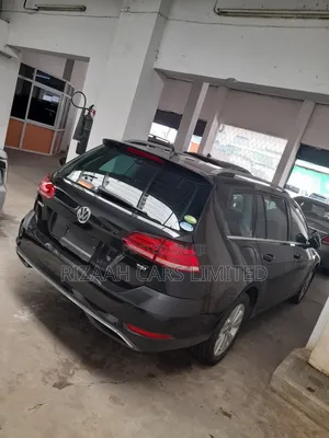 Volkswagen Golf Variant 2018 Black